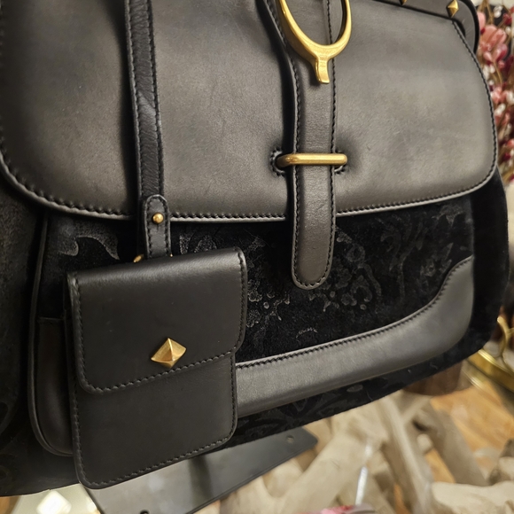 Gucci Black and Gold Satchel - Picture 3 of 16